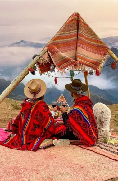 PICNIC CON LLAMAS EN MARAS